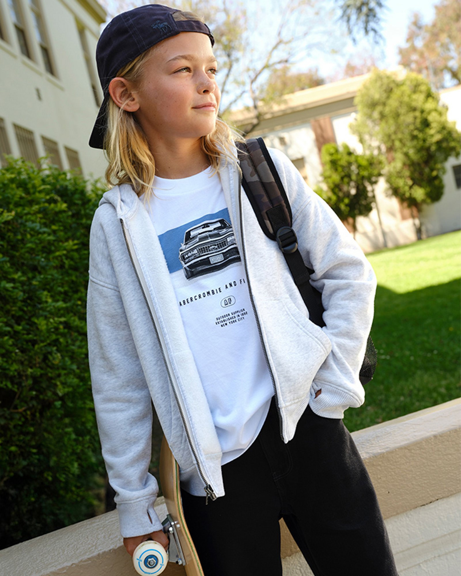 Hoodies & Sweatshirts